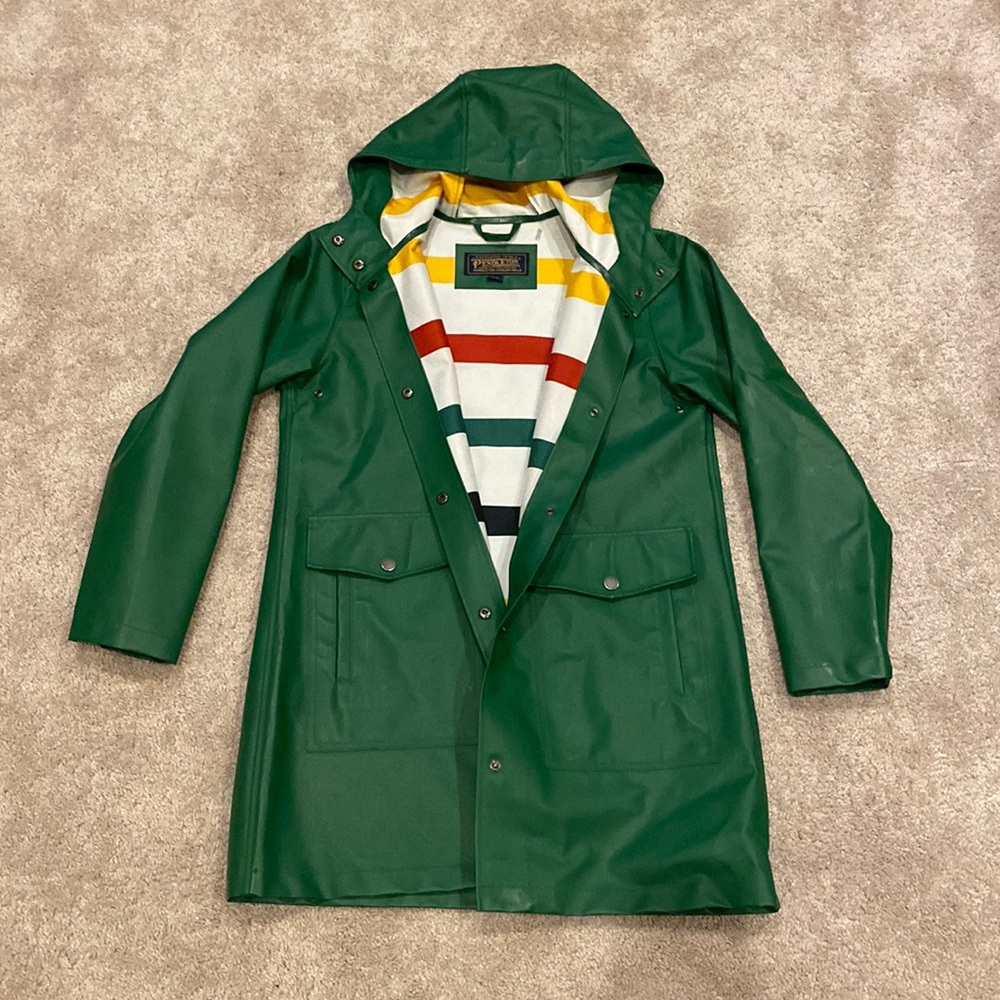 Pendleton Surrey Raincoat